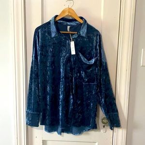 Velour shirt. L Love. New with tags.